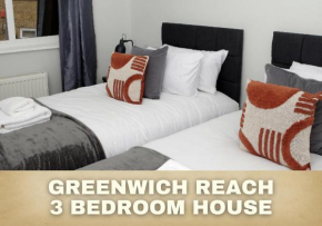 Family-Friendly 3-Bed House with Parking Near London O2